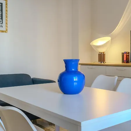 Domus-pulchra * Bari