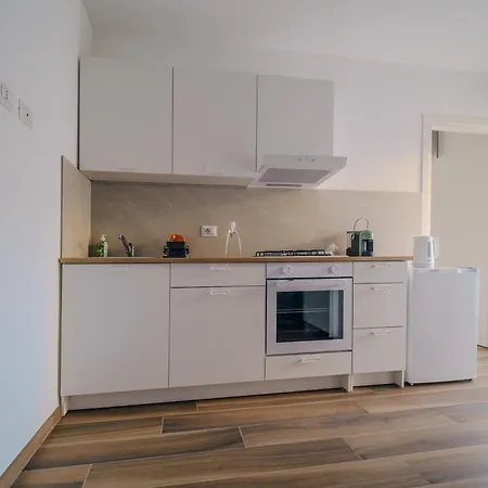 Domus-pulchra Apartment Bari