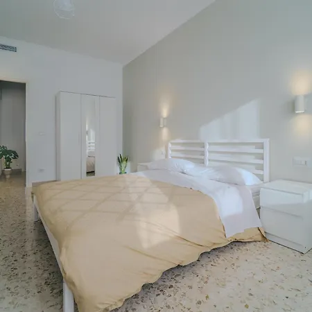 Domus-pulchra Apartment Bari